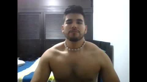 Snapshot of latinbeardcali chatting on March 27, 12:05 am latinbeardcali online show from March 27, 12:05 am