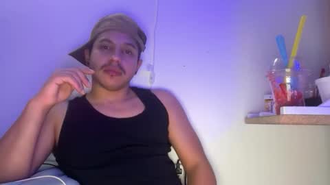 Snapshot of latinboiialexxx chatting on March 16, 2:17 am LATiNBOiiXXX online show from March 16, 2:17 am