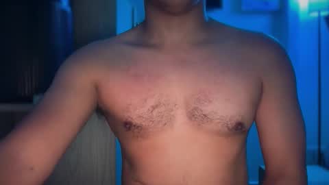 Snapshot of latinboiialexxx chatting on April 4, 3:16 am LATiNBOiiXXX online show from April 4, 3:16 am