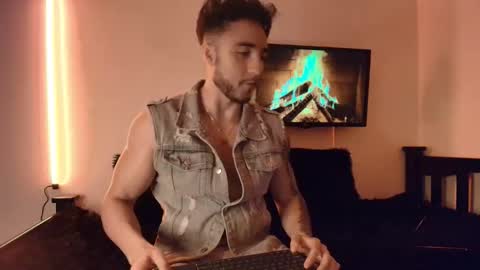 LatinBoyVIP  Colombian online show from May 1, 10:36 pm