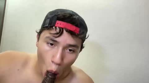 latinbro8234 online show from June 5, 6:52 am