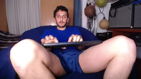 Snapshot of latincurious0 chatting on September 30, 3:00 am Juanito online show from September 30, 3:00 am