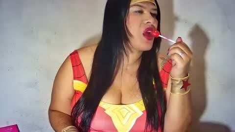 latincurvy1992 online show from November 1, 4:36 am