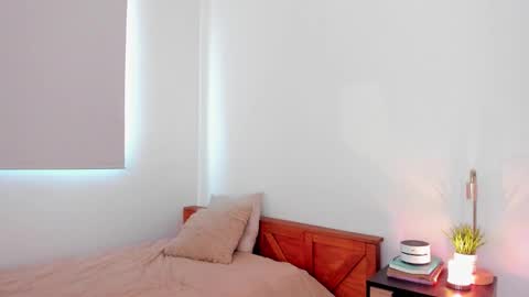 Snapshot of latinevil chatting on January 22, 9:32 pm Mistress Maddie and Master Jordan online show from January 22, 9:32 pm