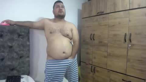 Snapshot of latinfirexx chatting on April 6, 7:04 pm santi online show from April 6, 7:04 pm