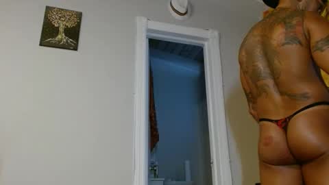 Snapshot of latinfyre chatting on January 5, 7:06 pm Chris online show from January 5, 7:06 pm