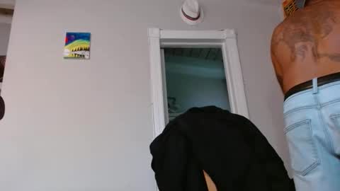 Snapshot of latinfyre chatting on February 13, 5:31 pm Chris online show from February 13, 5:31 pm