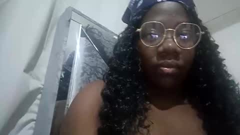 Snapshot of latinhoney487 chatting on April 3, 5:16 am Latinhoney487 online show from April 3, 5:16 am