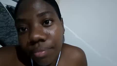 Snapshot of latinhoney487 chatting on April 5, 3:04 am Latinhoney487 online show from April 5, 3:04 am