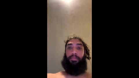 Snapshot of latinlover199518 chatting on December 28, 10:13 pm latinlover199518 online show from December 28, 10:13 pm