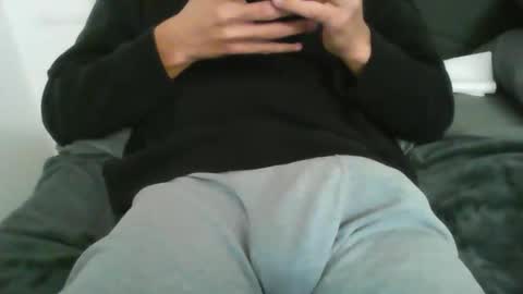 Snapshot of latinman7945 chatting on January 9, 8:17 am latinman7945 online show from January 9, 8:17 am