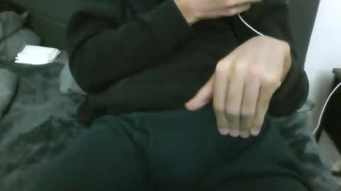 Snapshot of latinman7945 chatting on April 13, 6:30 am latinman7945 online show from April 13, 6:30 am