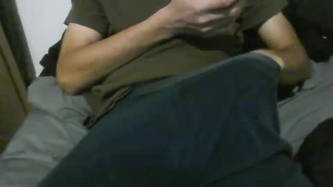 Snapshot of latinman7945 chatting on July 5, 9:16 am latinman7945 online show from July 5, 9:16 am