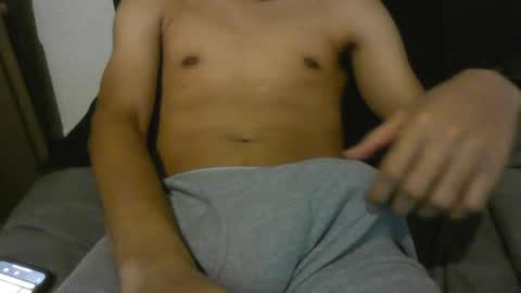 Snapshot of latinman7945 chatting on July 7, 7:23 am latinman7945 online show from July 7, 7:23 am