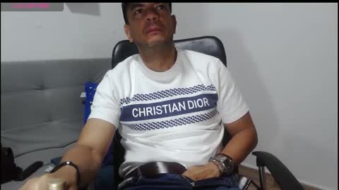 latinmartin254 online show from March 15, 5:02 am