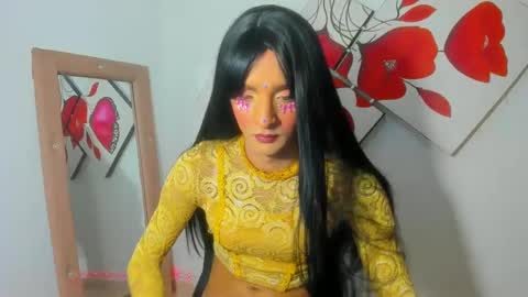 latinmia23hot online show from January 3, 8:22 pm