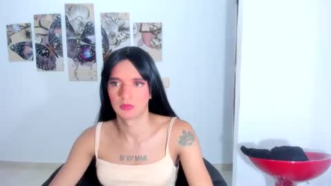 latinmia23hot online show from January 22, 5:37 am