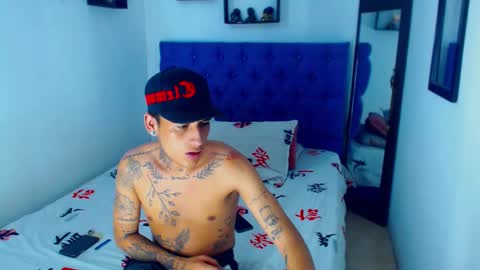 Snapshot of latino_hott21 chatting on February 17, 8:30 am Adam scott online show from February 17, 8:30 am
