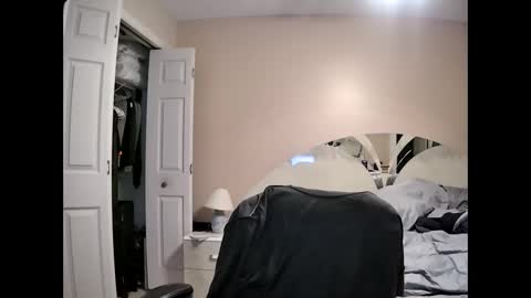 latinoinfla online show from December 8, 4:35 am