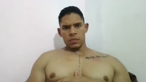 latinoxxl22cm online show from February 27, 3:47 am