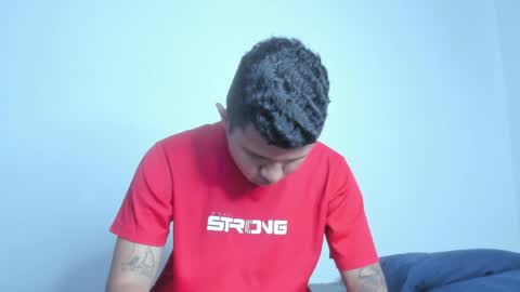 Snapshot of latinsguys2026 chatting on April 2, 11:52 am Steven online show from April 2, 11:52 am