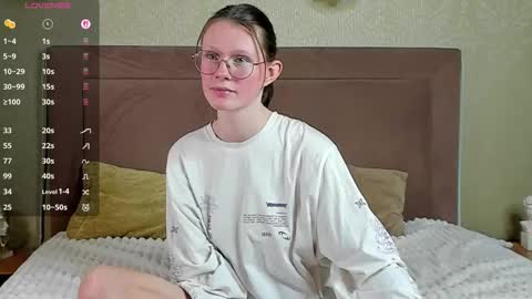 latoriacosner online show from February 10, 12:09 pm