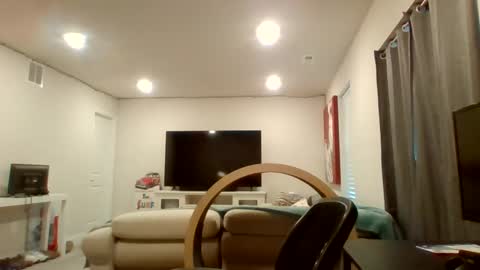 latvianhammer302 online show from September 15, 11:21 am