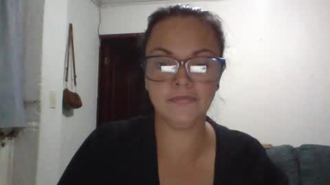 Laura online show from January 17, 1:32 am