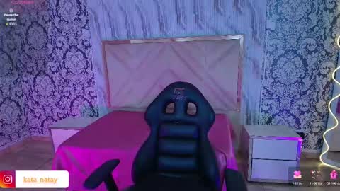 Snapshot of laulin_tay chatting on February 9, 4:05 am laulin_tay online show from February 9, 4:05 am