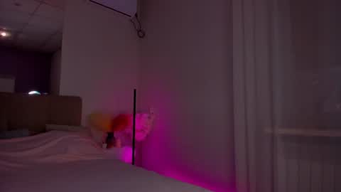 Laura online show from December 7, 6:43 am