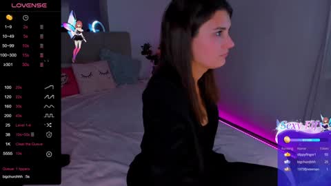 Laura online show from December 14, 10:02 am