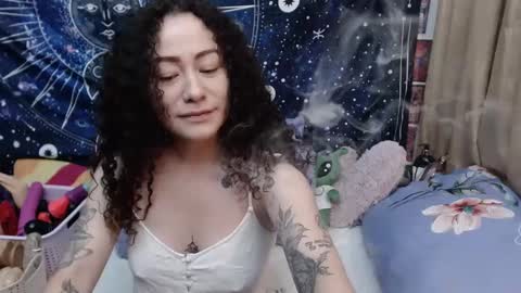  Wen  online show from December 7, 5:53 pm