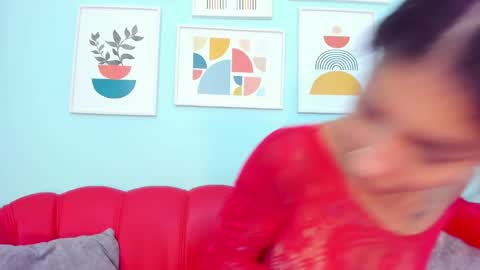 Snapshot of laura_aristizabal_19 chatting on February 21, 12:50 pm Laura online show from February 21, 12:50 pm