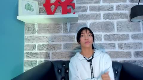 Snapshot of laura_aristizabal_19 chatting on March 3, 6:55 pm Laura online show from March 3, 6:55 pm