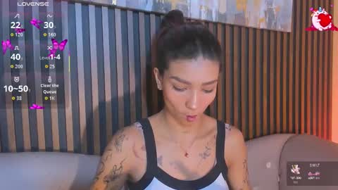 Snapshot of laura_aristizabal_19 chatting on September 13, 11:48 pm Laura online show from September 13, 11:48 pm
