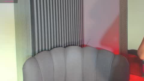 Laura online show from October 10, 11:31 am