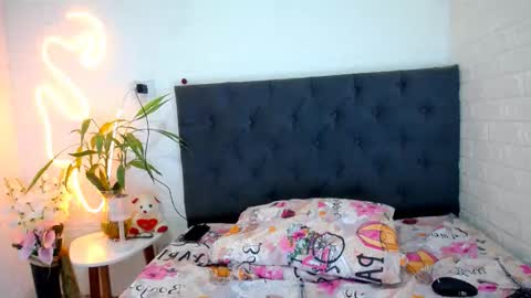 LAURA online show from March 11, 6:47 pm