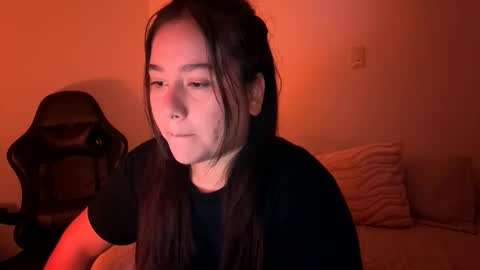 laura online show from February 11, 11:21 pm