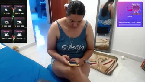 laura_foxx2379 online show from June 5, 4:02 pm