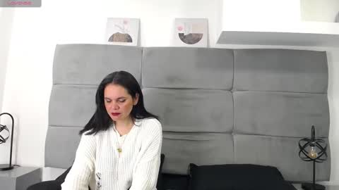 Snapshot of laura_hotties chatting on February 21, 12:50 pm laura hotties online show from February 21, 12:50 pm