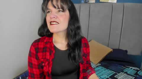 Snapshot of laura_hotties chatting on September 27, 1:05 pm laura hotties online show from September 27, 1:05 pm