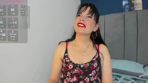 Snapshot of laura_hotties chatting on October 16, 1:01 pm laura hotties online show from October 16, 1:01 pm