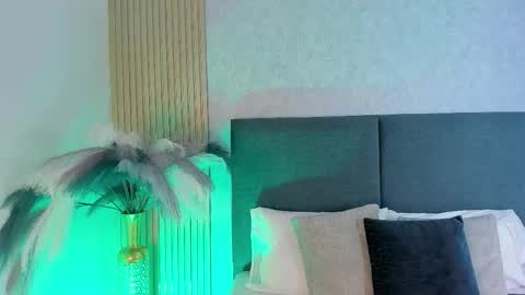 Snapshot of laura_ivy chatting on February 21, 12:28 pm LauraIvy online show from February 21, 12:28 pm