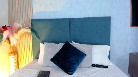 Snapshot of laura_ivy chatting on March 30, 1:01 pm LauraIvy online show from March 30, 1:01 pm