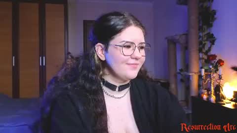 Miss Laura online show from June 9, 3:56 pm