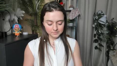 Snapshot of laura_mutti chatting on April 17, 3:48 pm Samantha online show from April 17, 3:48 pm