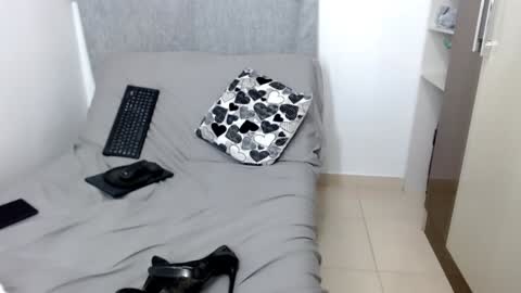 Laura online show from January 7, 12:34 am