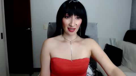 Laura online show from March 8, 11:19 pm
