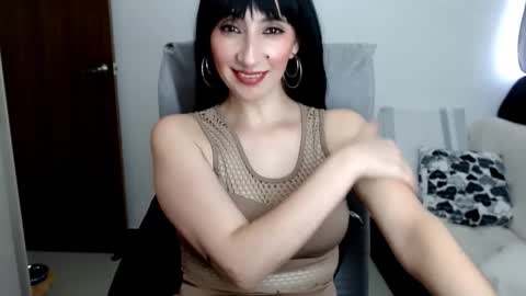 Laura online show from March 13, 9:32 pm