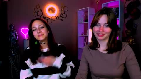 laura_queen_ online show from September 28, 7:19 pm